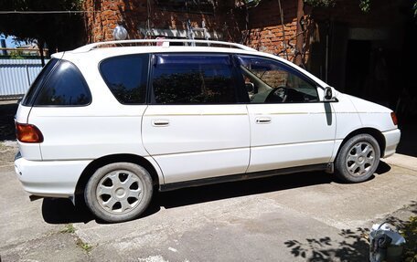 Toyota Ipsum II, 2000 год, 460 000 рублей, 3 фотография
