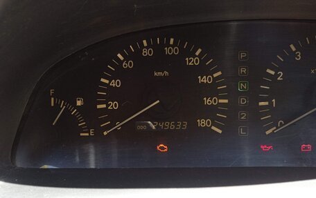 Toyota Ipsum II, 2000 год, 460 000 рублей, 9 фотография