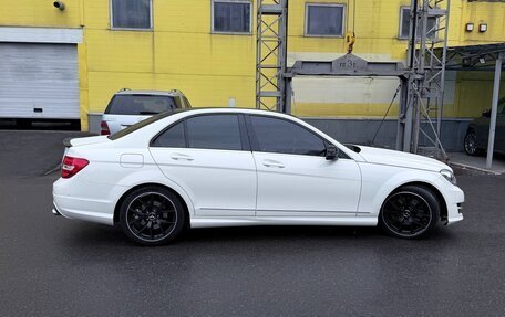 Mercedes-Benz C-Класс, 2011 год, 1 650 000 рублей, 4 фотография