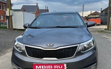 KIA Rio III рестайлинг, 2015 год, 950 000 рублей, 2 фотография