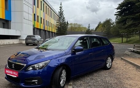 Peugeot 308 II, 2019 год, 1 120 000 рублей, 2 фотография