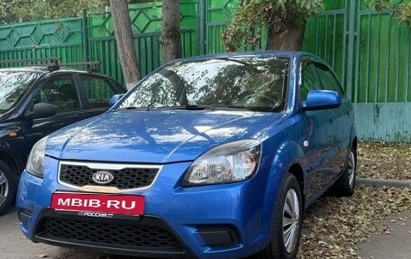KIA Rio II, 2010 год, 620 000 рублей, 1 фотография