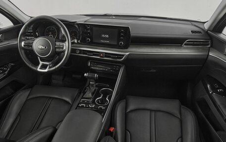KIA K5, 2021 год, 1 999 000 рублей, 9 фотография
