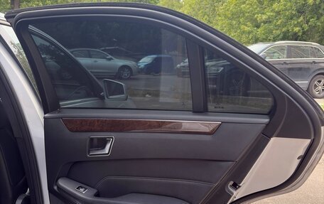 Mercedes-Benz E-Класс, 2015 год, 2 000 000 рублей, 20 фотография