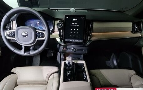 Volvo XC90 II рестайлинг, 2025 год, 10 422 000 рублей, 6 фотография