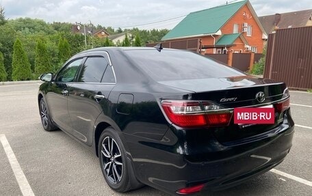 Toyota Camry, 2017 год, 2 270 000 рублей, 6 фотография