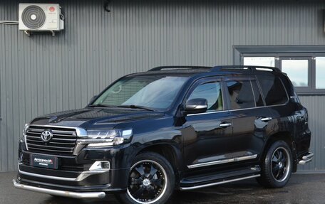 Toyota Land Cruiser 200, 2016 год, 5 699 999 рублей, 2 фотография