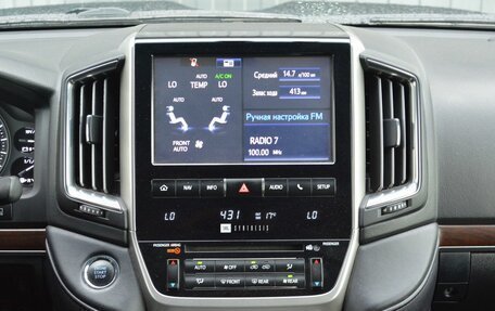 Toyota Land Cruiser 200, 2016 год, 5 699 999 рублей, 13 фотография