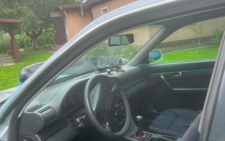 Audi A6, 1995 год, 300 000 рублей, 7 фотография