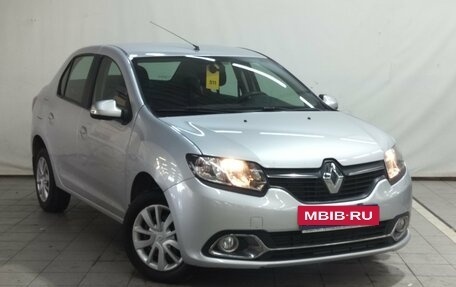 Renault Logan II, 2017 год, 720 000 рублей, 3 фотография