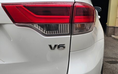 Toyota Highlander III, 2016 год, 3 000 000 рублей, 8 фотография
