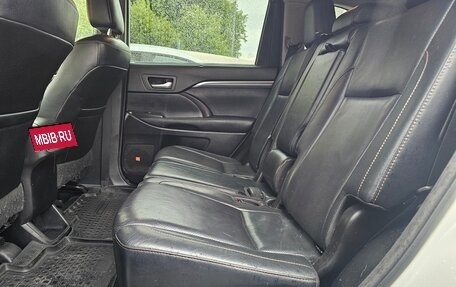 Toyota Highlander III, 2016 год, 3 000 000 рублей, 27 фотография