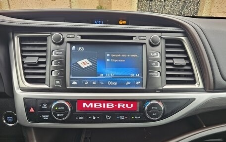 Toyota Highlander III, 2016 год, 3 000 000 рублей, 19 фотография
