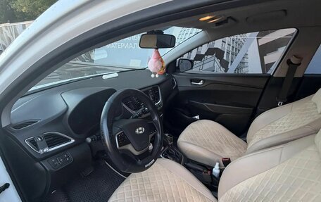 Hyundai Solaris II рестайлинг, 2017 год, 1 150 000 рублей, 5 фотография