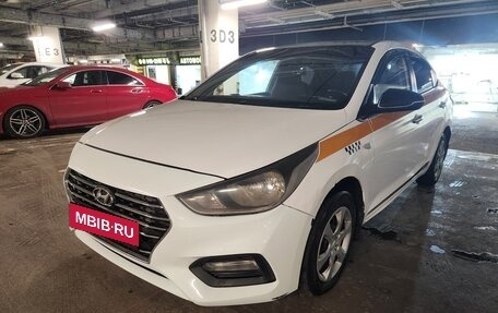 Hyundai Solaris II рестайлинг, 2017 год, 630 000 рублей, 2 фотография