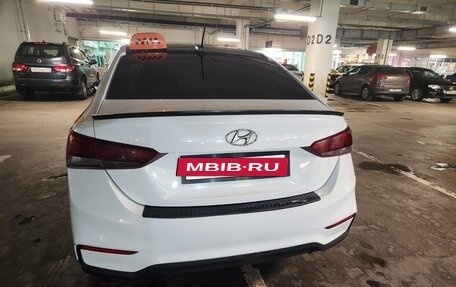 Hyundai Solaris II рестайлинг, 2017 год, 630 000 рублей, 3 фотография