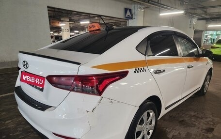 Hyundai Solaris II рестайлинг, 2017 год, 630 000 рублей, 4 фотография