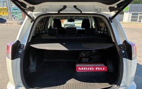 Toyota RAV4, 2017 год, 2 800 000 рублей, 15 фотография