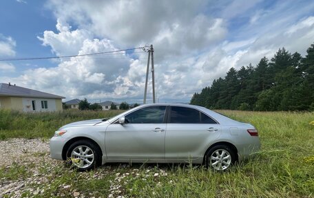 Toyota Camry, 2010 год, 1 130 000 рублей, 5 фотография