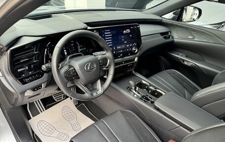 Lexus RX IV рестайлинг, 2023 год, 9 990 000 рублей, 16 фотография