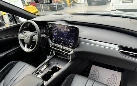 Lexus RX IV рестайлинг, 2023 год, 9 990 000 рублей, 29 фотография