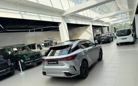 Lexus RX IV рестайлинг, 2023 год, 9 990 000 рублей, 39 фотография