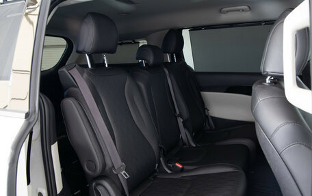 KIA Carnival, 2022 год, 3 799 000 рублей, 26 фотография