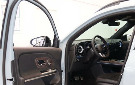 Mercedes-Benz GLB, 2026 год, 8 000 000 рублей, 6 фотография