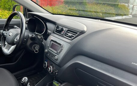 KIA Rio III рестайлинг, 2014 год, 915 000 рублей, 19 фотография