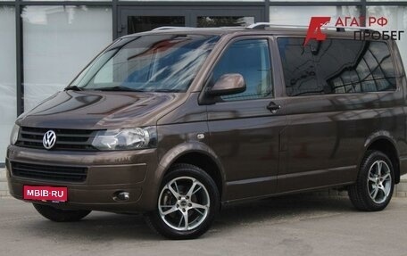 Volkswagen Caravelle T5, 2012 год, 1 880 000 рублей, 1 фотография