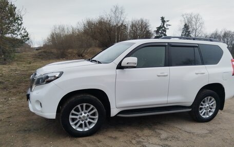 Toyota Land Cruiser Prado 150 рестайлинг 2, 2016 год, 3 200 000 рублей, 7 фотография
