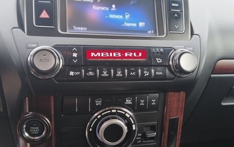 Toyota Land Cruiser Prado 150 рестайлинг 2, 2016 год, 3 200 000 рублей, 13 фотография