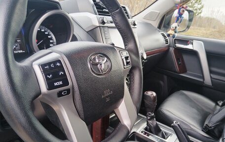 Toyota Land Cruiser Prado 150 рестайлинг 2, 2016 год, 3 200 000 рублей, 14 фотография