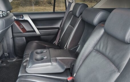 Toyota Land Cruiser Prado 150 рестайлинг 2, 2016 год, 3 200 000 рублей, 15 фотография