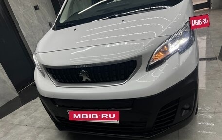 Peugeot Expert, 2022 год, 2 200 000 рублей, 2 фотография