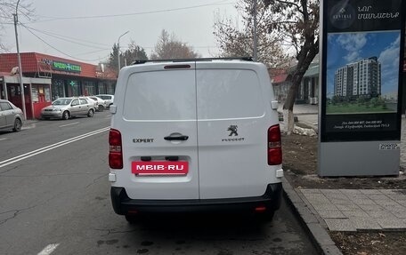 Peugeot Expert, 2022 год, 2 200 000 рублей, 17 фотография