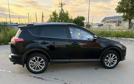Toyota RAV4, 2018 год, 2 450 000 рублей, 4 фотография
