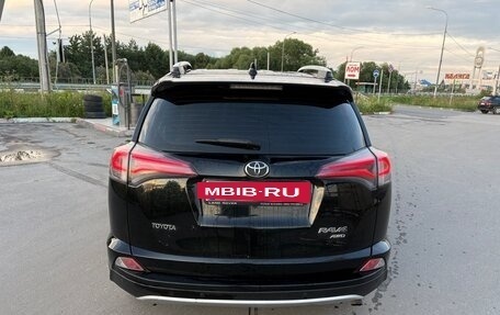 Toyota RAV4, 2018 год, 2 450 000 рублей, 12 фотография