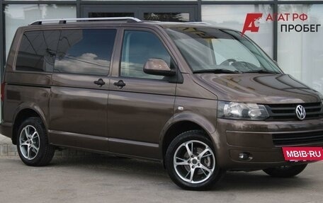 Volkswagen Caravelle T5, 2012 год, 1 880 000 рублей, 3 фотография