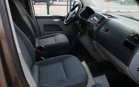 Volkswagen Caravelle T5, 2012 год, 1 880 000 рублей, 19 фотография