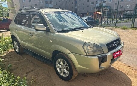 Hyundai Tucson III, 2006 год, 850 000 рублей, 1 фотография