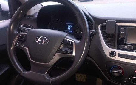 Hyundai Solaris II рестайлинг, 2017 год, 1 100 000 рублей, 6 фотография