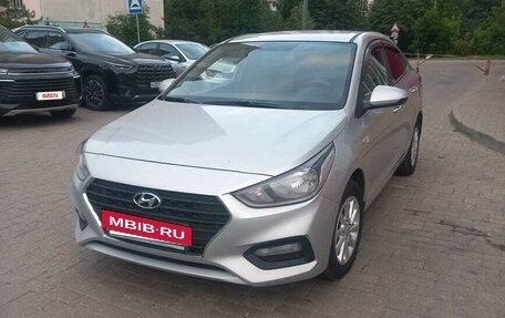 Hyundai Solaris II рестайлинг, 2017 год, 1 100 000 рублей, 4 фотография