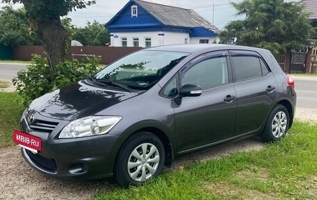 Toyota Auris II, 2011 год, 1 049 000 рублей, 2 фотография