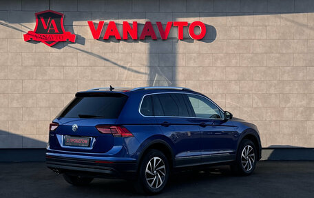 Volkswagen Tiguan II, 2018 год, 2 390 000 рублей, 5 фотография