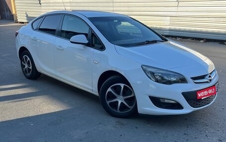 Opel Astra J, 2014 год, 735 000 рублей, 3 фотография