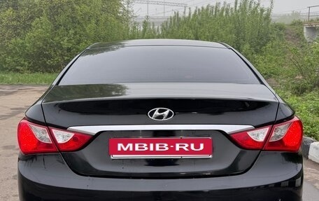 Hyundai Sonata VI, 2012 год, 720 000 рублей, 4 фотография