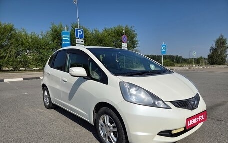 Honda Fit III, 2010 год, 650 000 рублей, 1 фотография