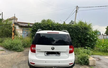 Skoda Yeti I рестайлинг, 2017 год, 1 600 000 рублей, 14 фотография