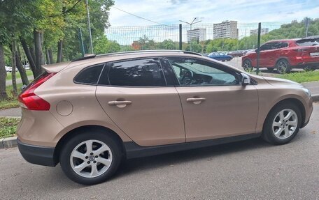 Volvo V40 Cross Country I, 2014 год, 1 370 000 рублей, 4 фотография
